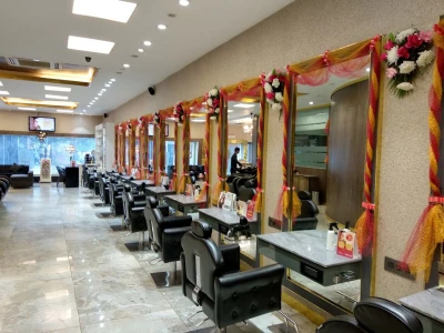 Silky Cut Salon, Sector-19 D, Chandigarh