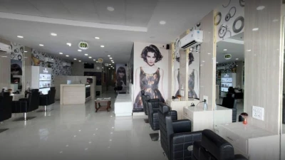 HeadZone - A Family Salon