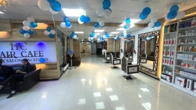 Reflection Unisex Family Salon