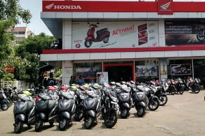 Bike Parlour 2 wheeler Workshop, Navi Mumbai logo