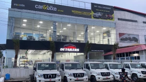 Car&Bike (By Mahindra First Choice) Raj Vehicles Mohali logo