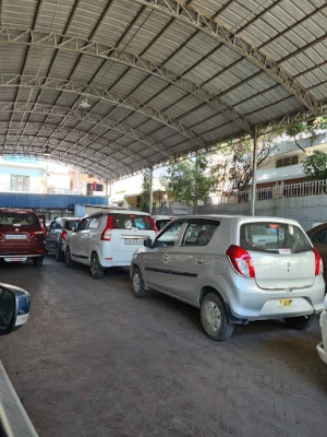Commercial Motors (Dehradun) logo