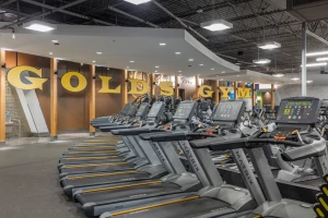 Gold's GYM logo