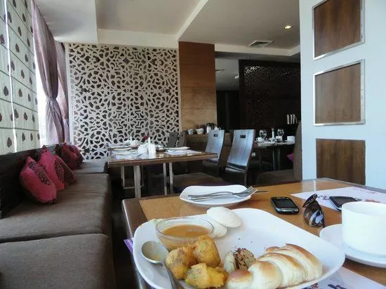 Pinxx, Restaurant