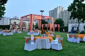 Signature Banquet and Party Lawn |    Best  wedding hotels in Delhi| Top resorts in Delhi