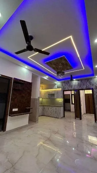 "Spacious 2 BHK Semi-Furnished Flat in DLF Ankur Vihar, Loni – 700 Sq. Ft. of Comfort"